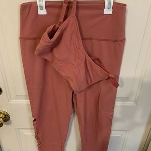 Aerie Chill Set (leggings and bra)